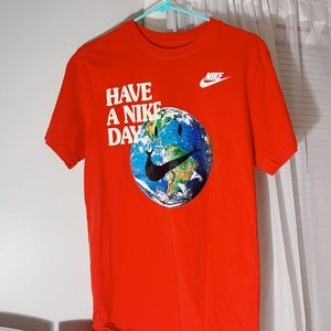 Nike tee
